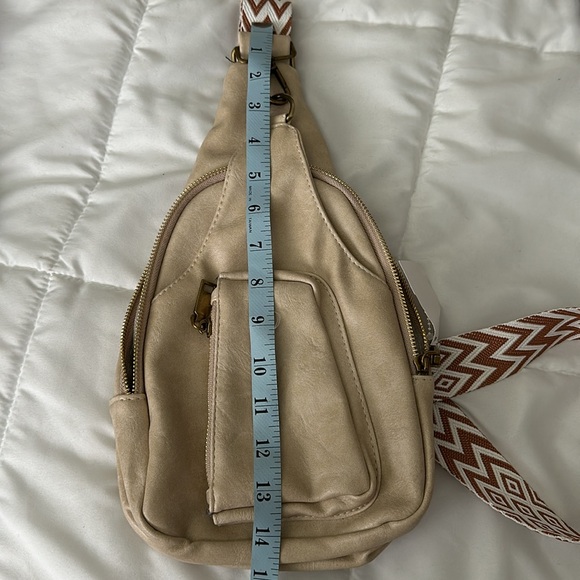 Sling, crossbody bag - Picture 3 of 4